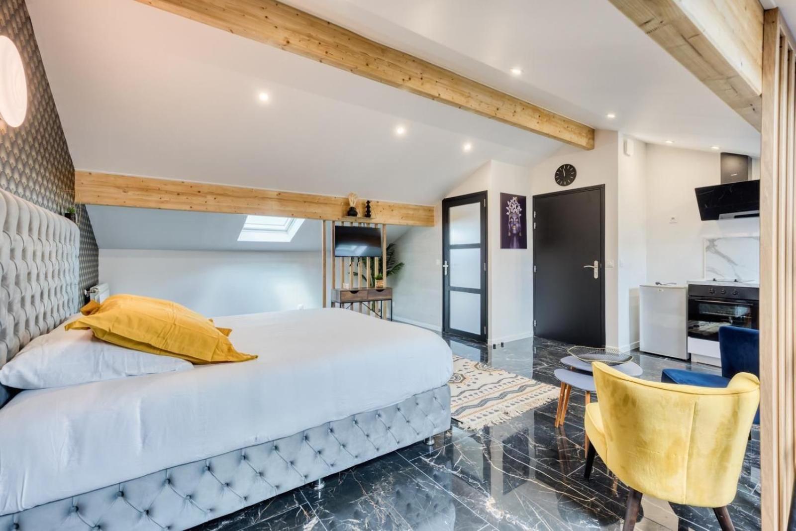 3 Apartment Coubron