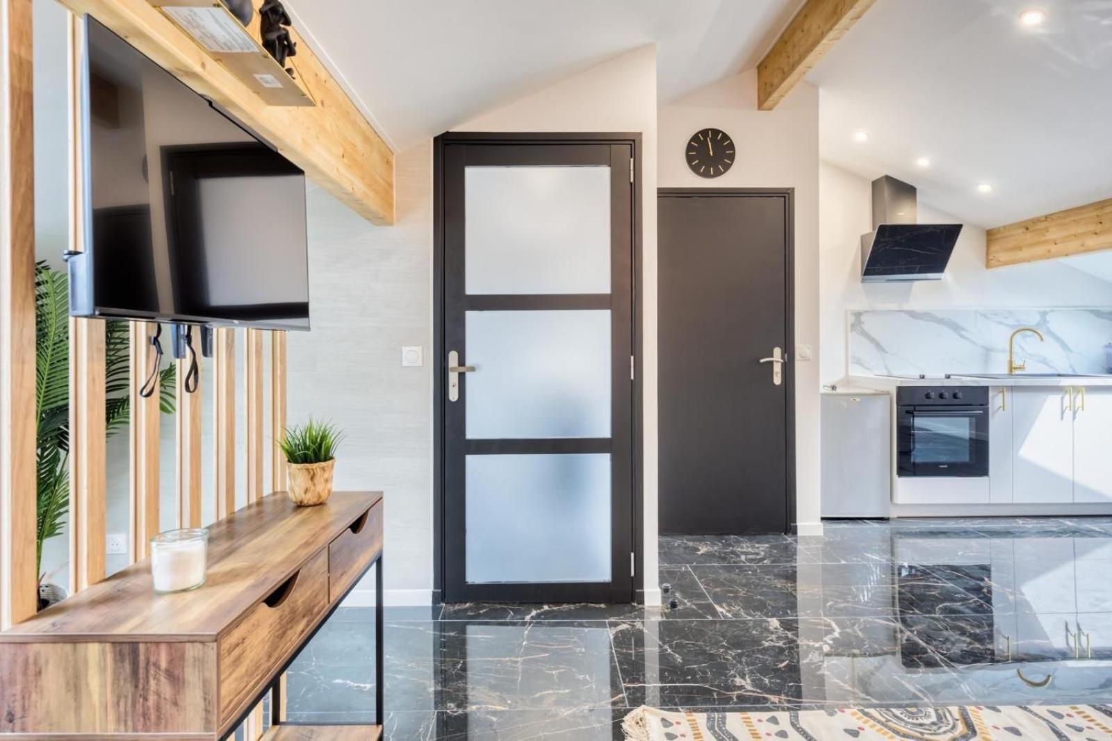 3 Apartment